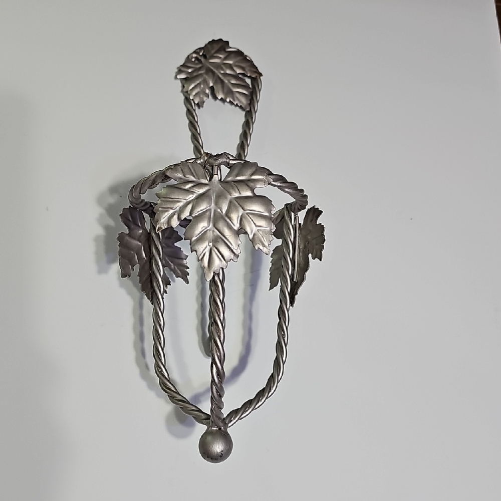 Elegant Silver Leaf Wall Decor